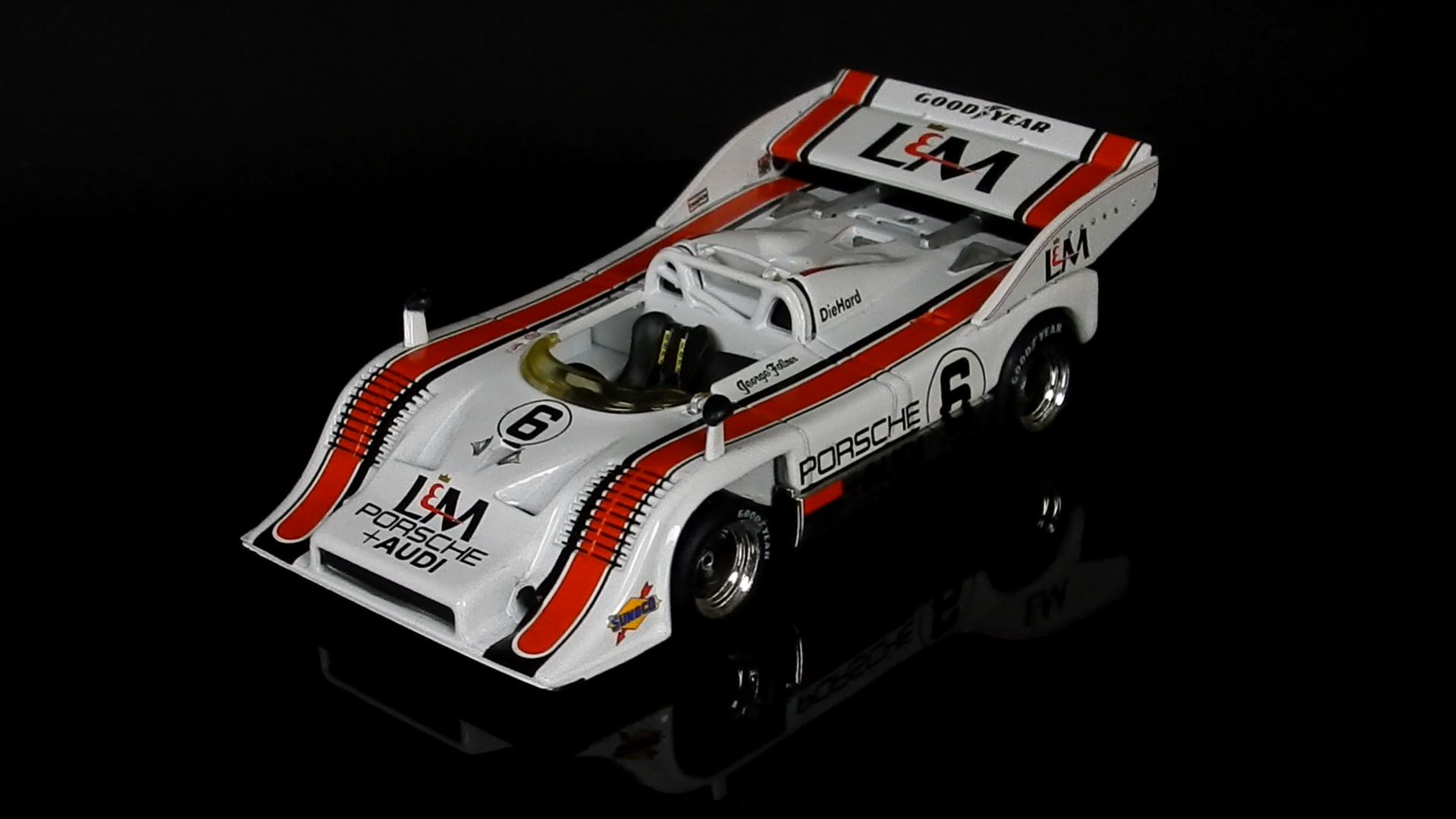 9-Porsche05